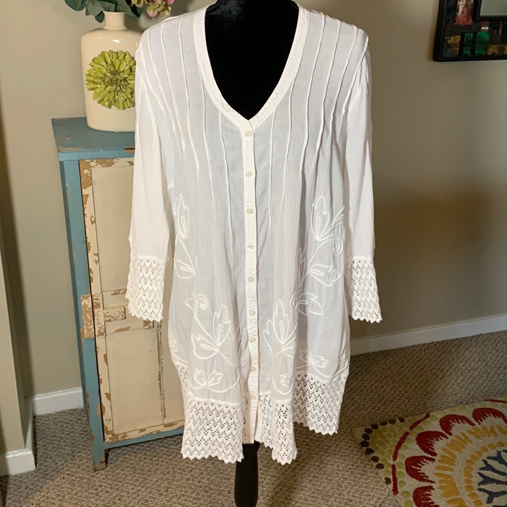 Gorgeous Gretty Zueger White Cotton Tunic Blouse. Size Small
